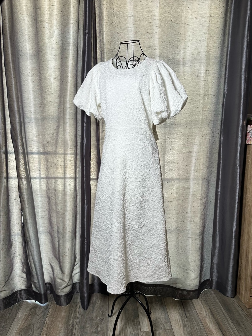 bohme White Textured Puff Sleeve Midi Dress